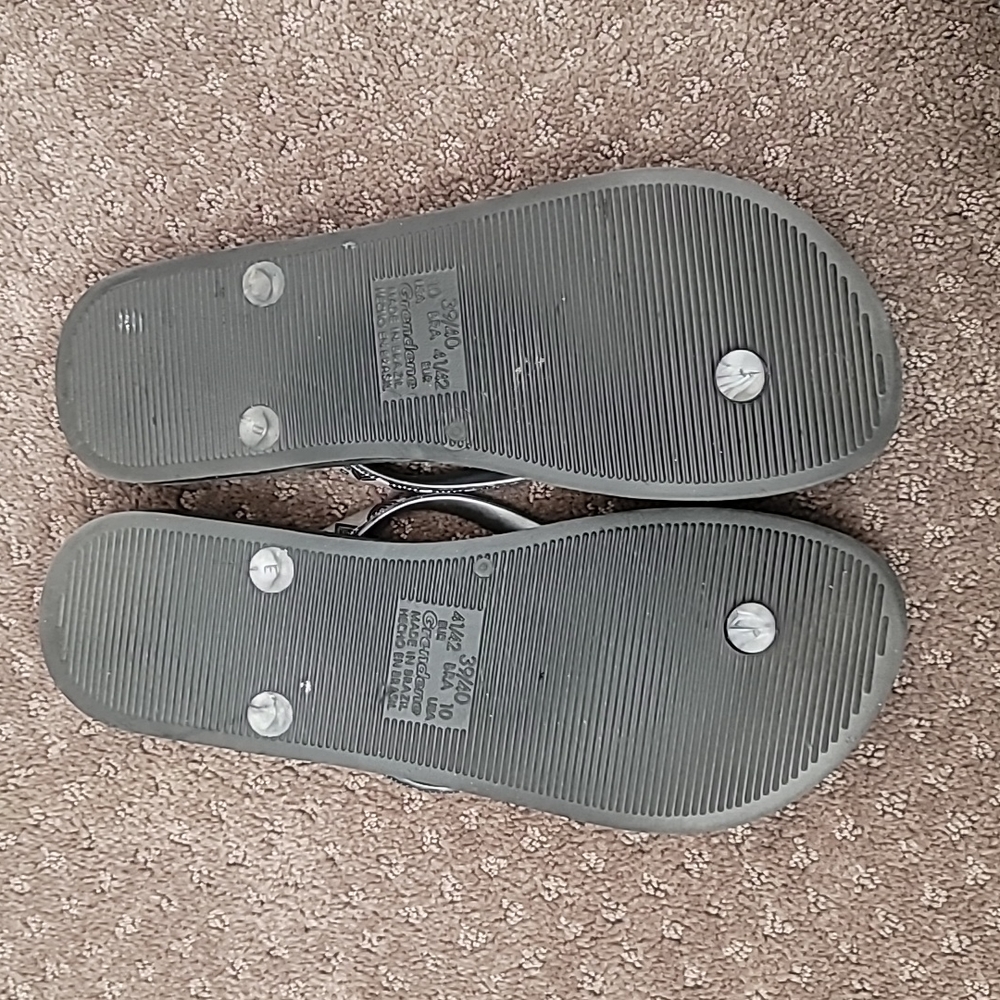 Ipanema gray flip flops size 39/40 - Picture 2 of 2